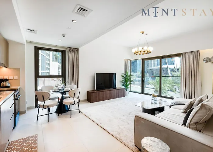 Burj Crown , Downtown Dubai - Mint Stay